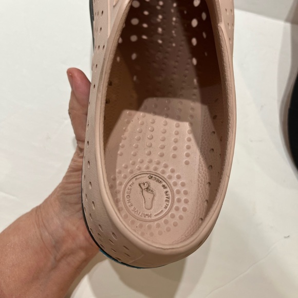 Native adult women’s shoes, size 10, color: pink&black. Hand washable, - Picture 8 of 12